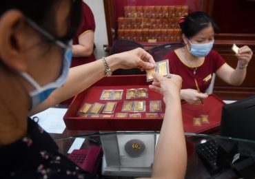 Giá vàng quay đầu giảm sâu
