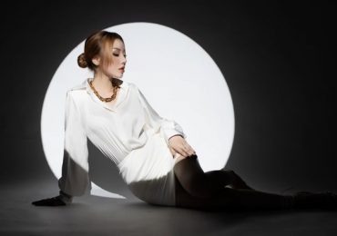 Vương Anh Tú an ủi Lynn trong ca khúc thất tình đầy nước mắt ‘Kỳ tích yêu thương’
