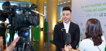 Lê Dương Bảo Lâm lịch lãm trong ngày nhận chức CEO