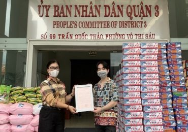 ‘Thầy trò’ Đan Trường – Trung Quang tiếp tục những hoạt động ý nghĩa mùa dịch