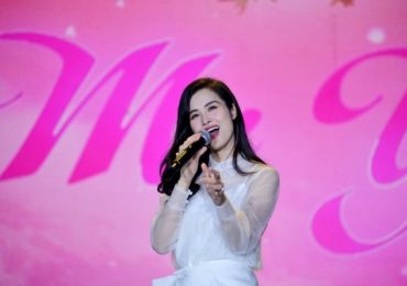 ‘Mẹ là tình yêu – Cảm ơn những đóa hồng’: Đong đầy xúc cảm và yêu thương