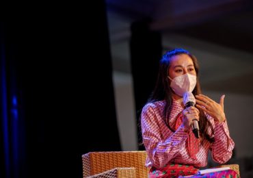 Nam Thư: ‘Tôi tin chúng ta sẽ chiến thắng dịch bệnh’