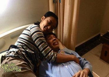 Gõ cửa nhà Táo: Hồng Ánh ‘lật tẩy’ thói quen ngộ nghĩnh của Thái Hóa trên phim trường