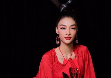 Kiều Loan biến hoá đa dạng trong MV mới toanh