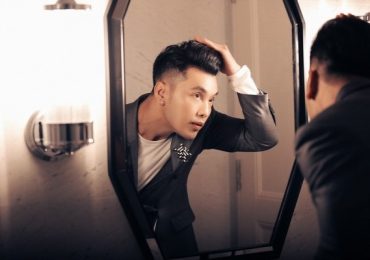 Ưng Hoàng Phúc ‘lật mặt’ chuyện gì trong ca khúc mới ra mắt?