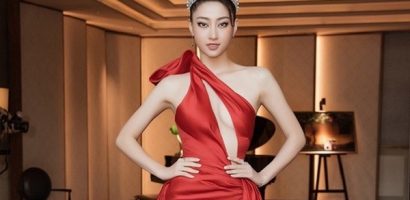 Dàn Hoa – Á hậu rạng ngời trên thảm đỏ Miss World Việt Nam