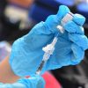 Nghiên cứu mới về hiệu quả của vaccine Pfizer và Moderna với Omicron