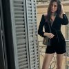 Gu thời trang thời thượng của Hoa hậu Lương Thùy Linh