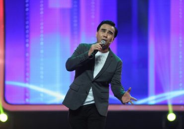 Bất ngờ với giọng hát của MC Quyền Linh