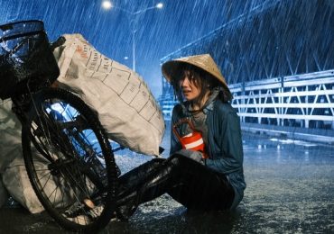 Hari Won rơi vào tình tay ba trong MV mới