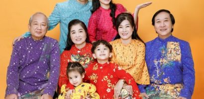 Đại gia đình Quốc Cơ – Hồng Phượng chào xuân