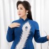 Hồng Vân khoe nhan sắc rạng rỡ trong loạt áo dài bà sui