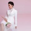 MC Anh Thơ ‘hack’ tuổi, thanh lịch khi diện vest