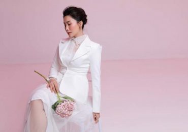 MC Anh Thơ ‘hack’ tuổi, thanh lịch khi diện vest