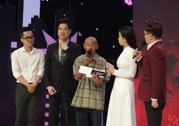 ‘Hát mãi ước mơ’: Ngọc Sơn, Võ Hạ Trâm ngưỡng mộ người đàn ông vô gia cư nuôi 30 chú chó