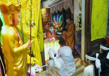 Văn hóa ma chay trong ‘Đêm tối rực rỡ!’