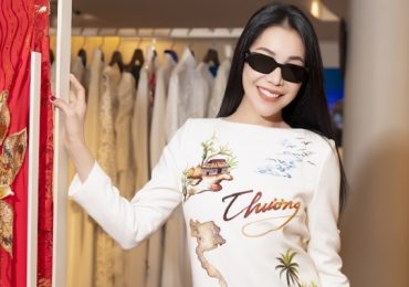 Dàn hoa hậu quốc tế hội tụ trong show diễn ‘Gõ cửa 90’