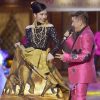 Nam Em tung hứng cùng Mr Đàm trên sàn catwalk