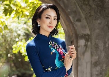 Nhà thiết kế Minh Châu đột phá với áo dài thêu, vẽ thủ công