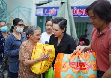 Gia đình Việt Hương chung tay mang Tết ấm đến 250 hộ dân