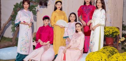 Ngọc Thanh Tâm và mẹ rủ dàn nghệ sĩ thân thiết diện áo dài chụp hình đón Tết Nguyên Đán