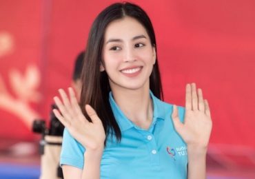 Sau khi trở thành ‘Mỹ nhân của năm’, Tiểu Vy trao tặng 500 vé xe miễn phí cho công nhân về quê ăn Tết