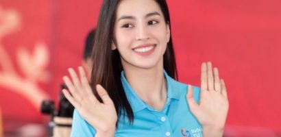 Sau khi trở thành ‘Mỹ nhân của năm’, Tiểu Vy trao tặng 500 vé xe miễn phí cho công nhân về quê ăn Tết