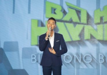 Hương Giang ngất ngây trước vẻ đẹp trai của Hà An Huy, hứa hẹn đưa đi Mỹ
