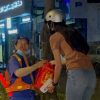 Khánh Vân và FC đi xe máy, tặng quà cho người lao động dịp Tết 2023