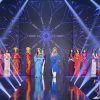 38 người đẹp Miss Charm 2023 diện áo dài Việt mở màn đêm bán kết