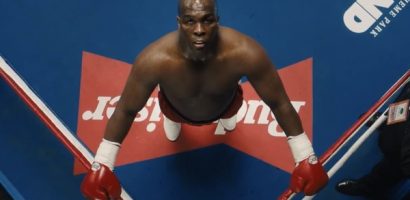 Phim về tay đấm bốc huyền thoại Big George Foreman tung trailer choáng ngợp