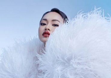 Mai Ngô chào năm mới 2023 với bộ ảnh đầy thần thái