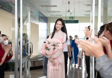 Bảo Ngọc rạng rỡ trong buổi talkshow tại Cà Mau