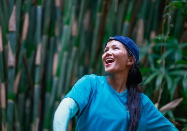 Hoa hậu H’Hen Niê vào rừng trồng cây