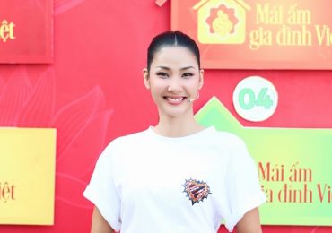 Hoàng Thùy bén duyên với nghề người mẫu khi 18 tuổi