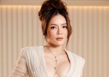 Lý Nhã Kỳ bốc lửa với váy Lê Thanh Hòa