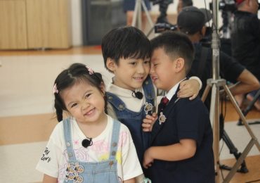 Loạt biểu cảm đáng yêu của ‘Hot kids’ Bối Bối – Tuệ Lâm