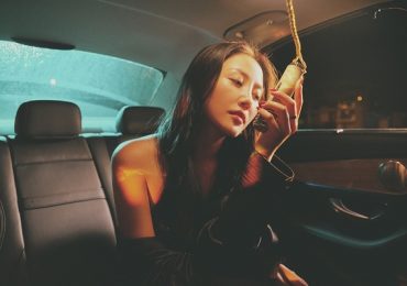 ‘Mưa tháng sáu’ của Văn Mai Hương ‘làm mưa làm gió’ trên các bảng xếp hạng