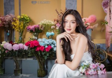Ngắm trọn nhan sắc trong veo của Hoa hậu Bảo Ngọc trong bộ ảnh giữa vườn hoa
