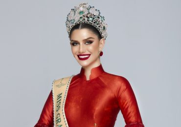Đương kim Miss Grand International mặc áo dài giới thiệu về Việt Nam