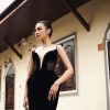 Á hậu Thủy Tiên hóa quý cô kiêu sa với trang phục tôn dáng