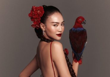 Ninh Dương Lan Ngọc khoe eo thon, vai trần trong sắc đỏ gợi cảm
