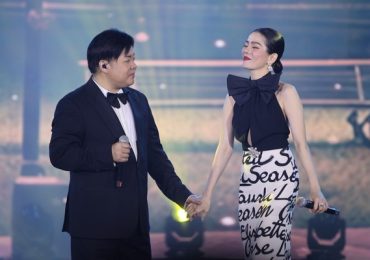 Quang Lê – Lệ Quyên nắm tay tình tứ
