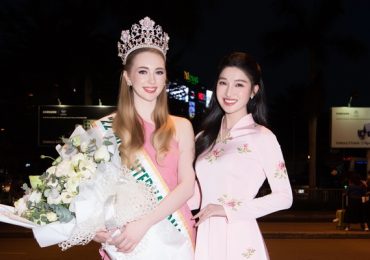 ‘Búp bê ngoài đời thực’ và ‘thần tiên tỷ tỷ’ hội ngộ chung một khung hình