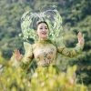 Trang Nhung ra mắt ‘Mong thế giới yên bình’