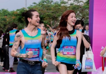 Hàng trăm vận động viên hưởng ứng đường chạy ‘PrideRUN’ mừng tháng Tự hào