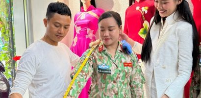 Hoa hậu Bảo Ngọc dẫn 10 nữ chiến sĩ Mũ Nồi Xanh đo áo dài