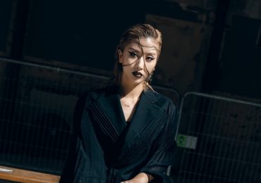 Quỳnh Anh Shyn có những bức ảnh đắt giá xuất hiện trên The New York Times và Vogue