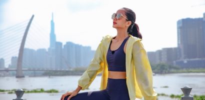 H’Hen Niê tranh thủ thực hiện bộ ảnh để khởi động ngày mới làm việc