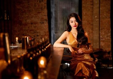 Lona tung MV mới với phong cách hoàn toàn khác lạ